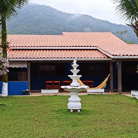 Linda Casa com Jardim, muito próxima da Praia!!!-2